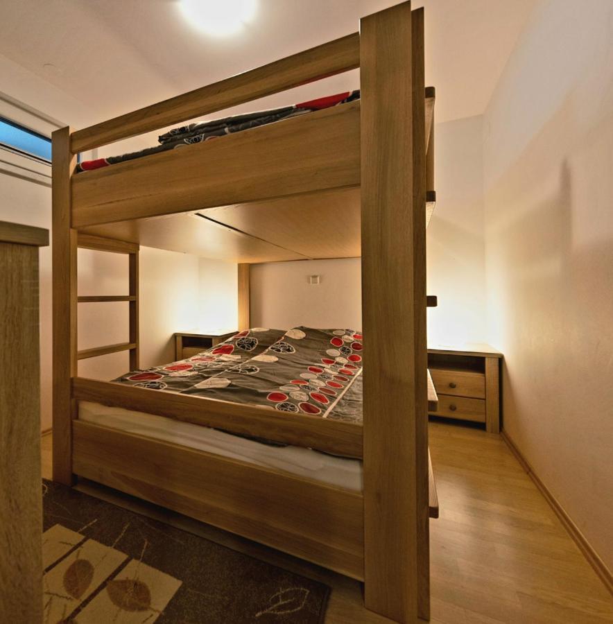 Apartma Krvavec - Cosy Mountain Retreat Cerklje na Gorenjskem Bagian luar foto