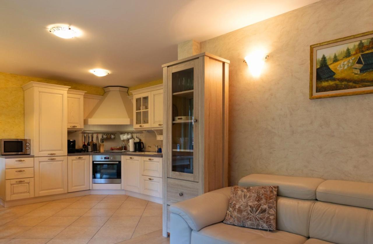 Apartma Krvavec - Cosy Mountain Retreat Cerklje na Gorenjskem Bagian luar foto